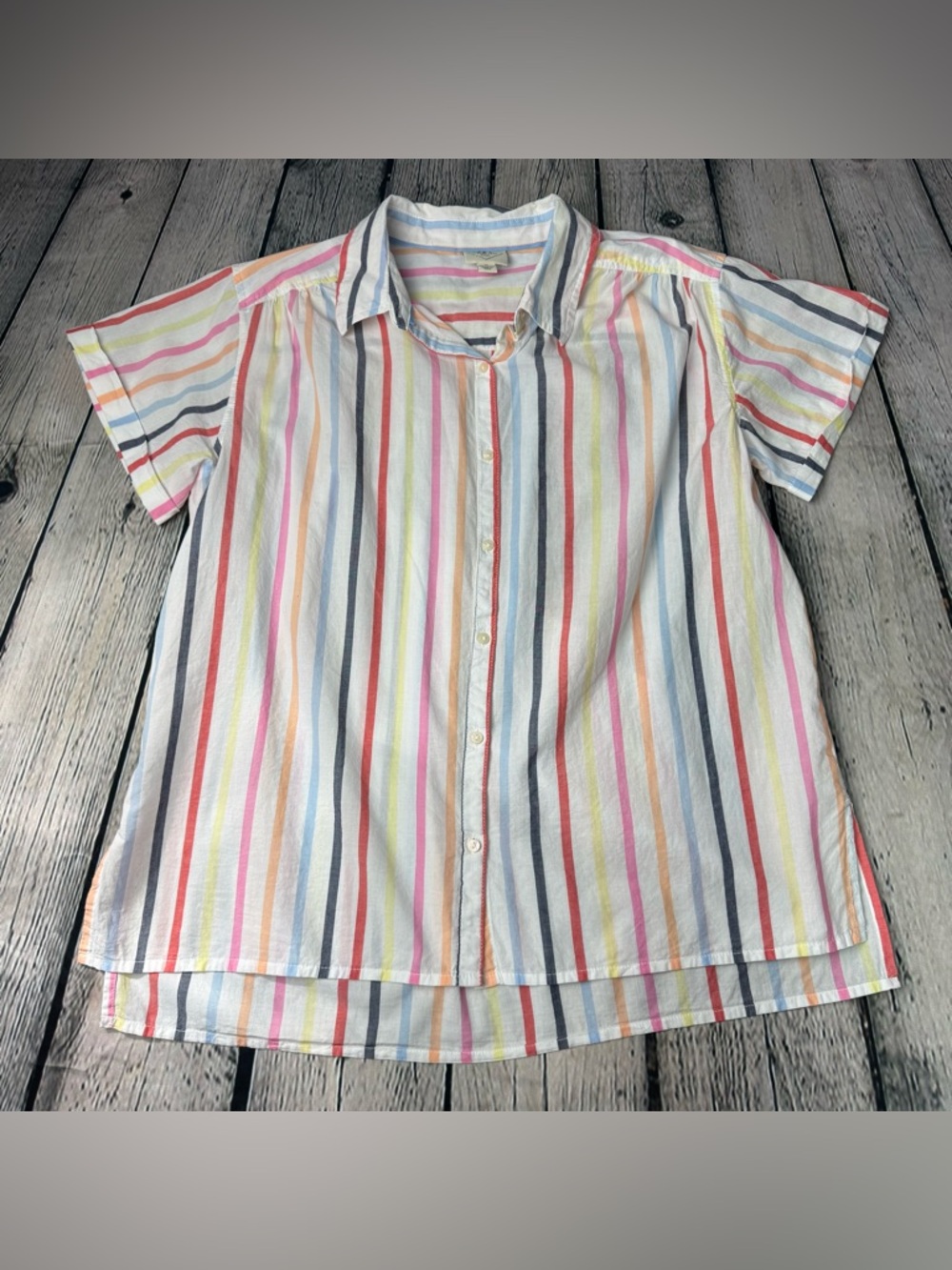St John’s Bay Short-Sleeve Button-Up Shirt Colorful Vertical Stripes Size Medium